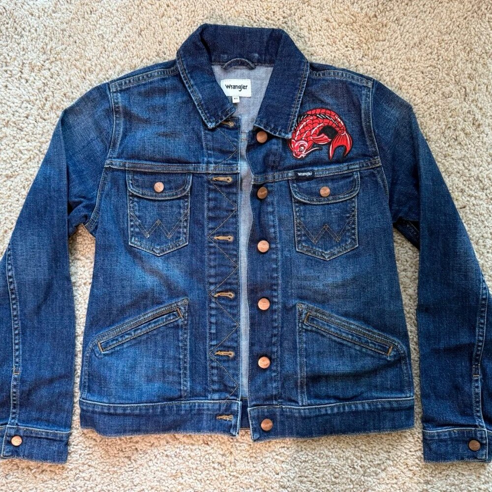 Wrangler XS Denim Jacket with Red Koi Fish Embroidery – Women’s/Teens  Vita Best